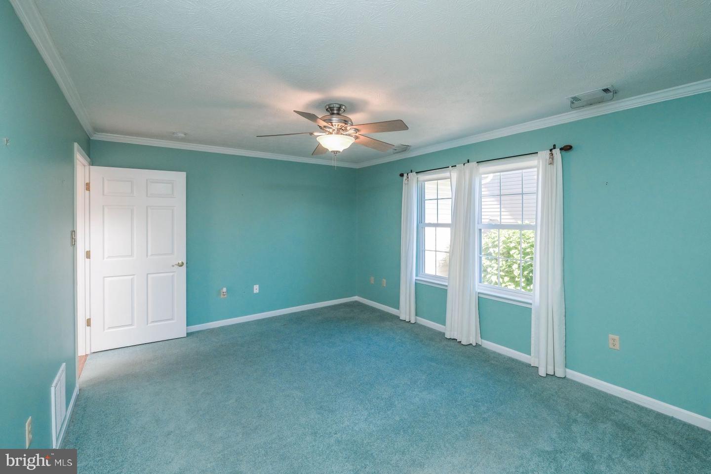 106 CANDLEWICK DR, WINCHESTER, Virginia 22602, 2 Bedrooms Bedrooms, ,2 BathroomsBathrooms,Residential,For sale,106 CANDLEWICK DR,VAFV2036526 MLS # VAFV2036526
