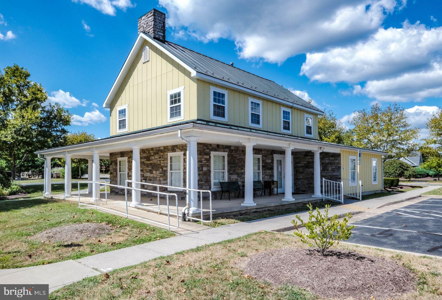 106 CANDLEWICK DR, WINCHESTER, Virginia 22602, 2 Bedrooms Bedrooms, ,2 BathroomsBathrooms,Residential,For sale,106 CANDLEWICK DR,VAFV2036526 MLS # VAFV2036526