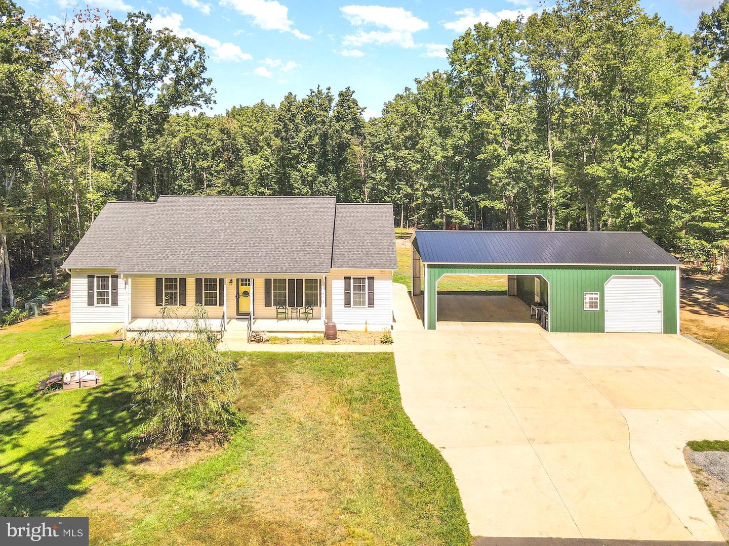 5428 RIDGE RD, SPOTSYLVANIA, Virginia 22551, 4 Bedrooms Bedrooms, 14 Rooms Rooms,3 BathroomsBathrooms,Residential,For sale,5428 RIDGE RD,VASP2035932 MLS # VASP2035932