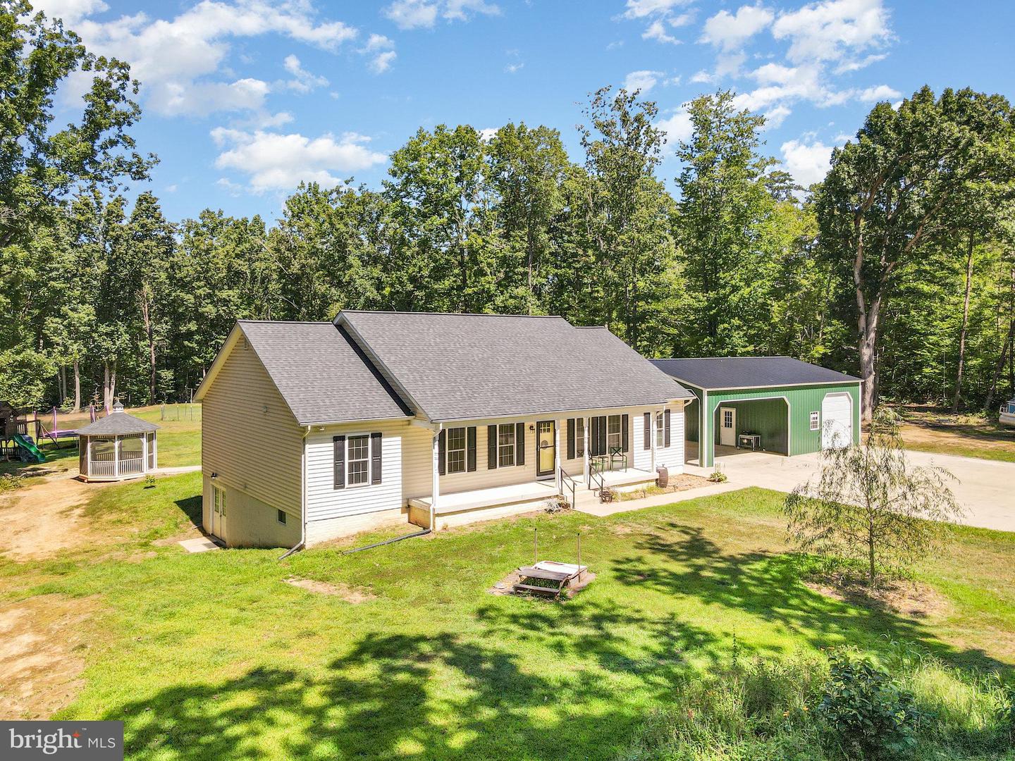 5428 RIDGE RD, SPOTSYLVANIA, Virginia 22551, 4 Bedrooms Bedrooms, 14 Rooms Rooms,3 BathroomsBathrooms,Residential,For sale,5428 RIDGE RD,VASP2035932 MLS # VASP2035932