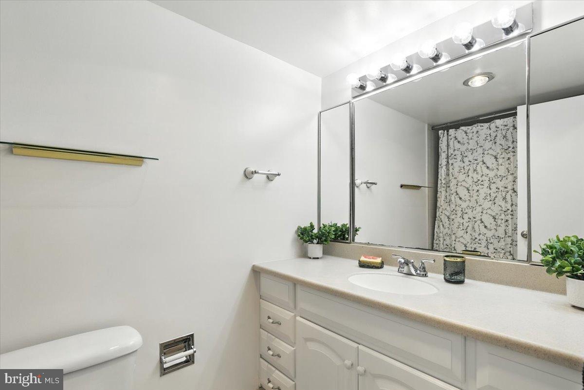205 YOAKUM PKWY #601, ALEXANDRIA, Virginia 22304, 1 Bedroom Bedrooms, 2 Rooms Rooms,1 BathroomBathrooms,Residential,For sale,205 YOAKUM PKWY #601,VAAX2049210 MLS # VAAX2049210