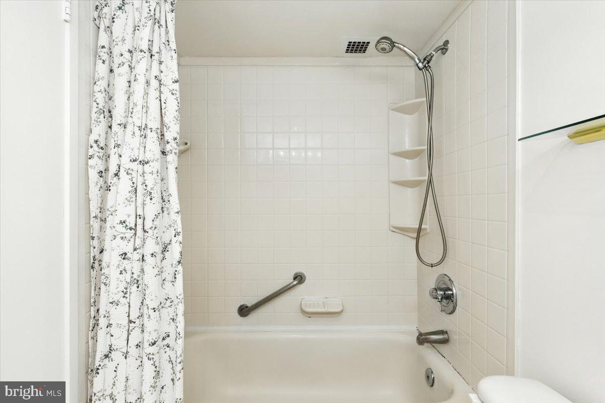 205 YOAKUM PKWY #601, ALEXANDRIA, Virginia 22304, 1 Bedroom Bedrooms, 2 Rooms Rooms,1 BathroomBathrooms,Residential,For sale,205 YOAKUM PKWY #601,VAAX2049210 MLS # VAAX2049210
