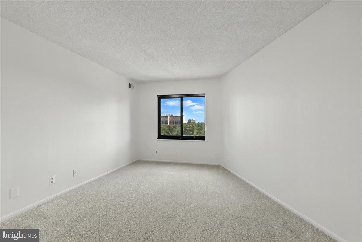 205 YOAKUM PKWY #601, ALEXANDRIA, Virginia 22304, 1 Bedroom Bedrooms, 2 Rooms Rooms,1 BathroomBathrooms,Residential,For sale,205 YOAKUM PKWY #601,VAAX2049210 MLS # VAAX2049210