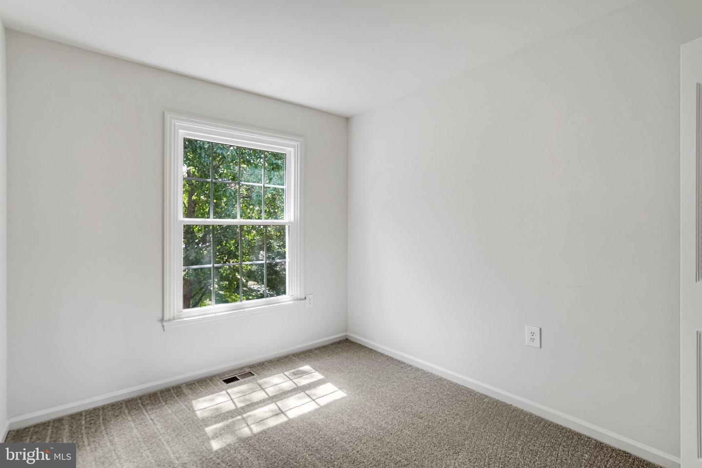 6573 SAND WEDGE CT, ALEXANDRIA, Virginia 22312, 3 Bedrooms Bedrooms, 12 Rooms Rooms,3 BathroomsBathrooms,Residential,For sale,6573 SAND WEDGE CT,VAFX2264420 MLS # VAFX2264420