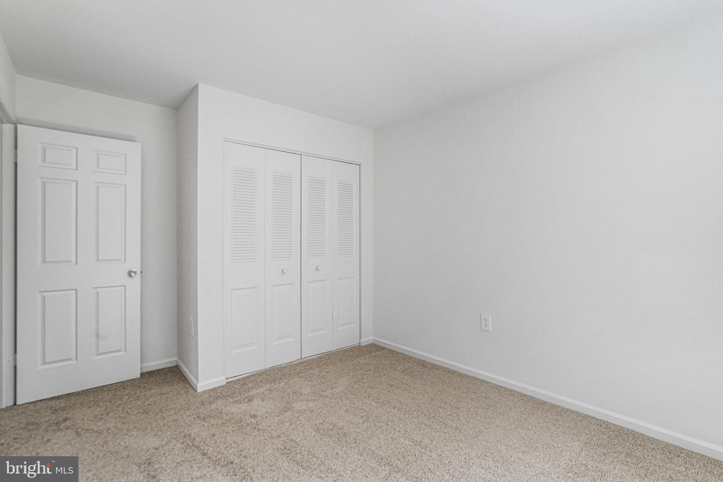 6573 SAND WEDGE CT, ALEXANDRIA, Virginia 22312, 3 Bedrooms Bedrooms, 12 Rooms Rooms,3 BathroomsBathrooms,Residential,For sale,6573 SAND WEDGE CT,VAFX2264420 MLS # VAFX2264420