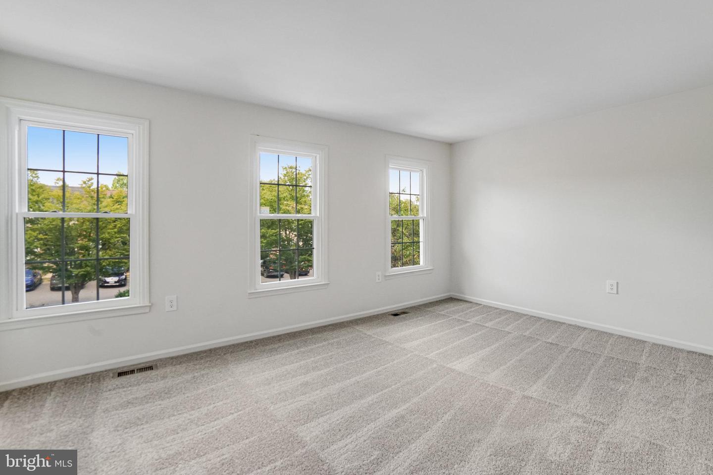 6573 SAND WEDGE CT, ALEXANDRIA, Virginia 22312, 3 Bedrooms Bedrooms, 12 Rooms Rooms,3 BathroomsBathrooms,Residential,For sale,6573 SAND WEDGE CT,VAFX2264420 MLS # VAFX2264420