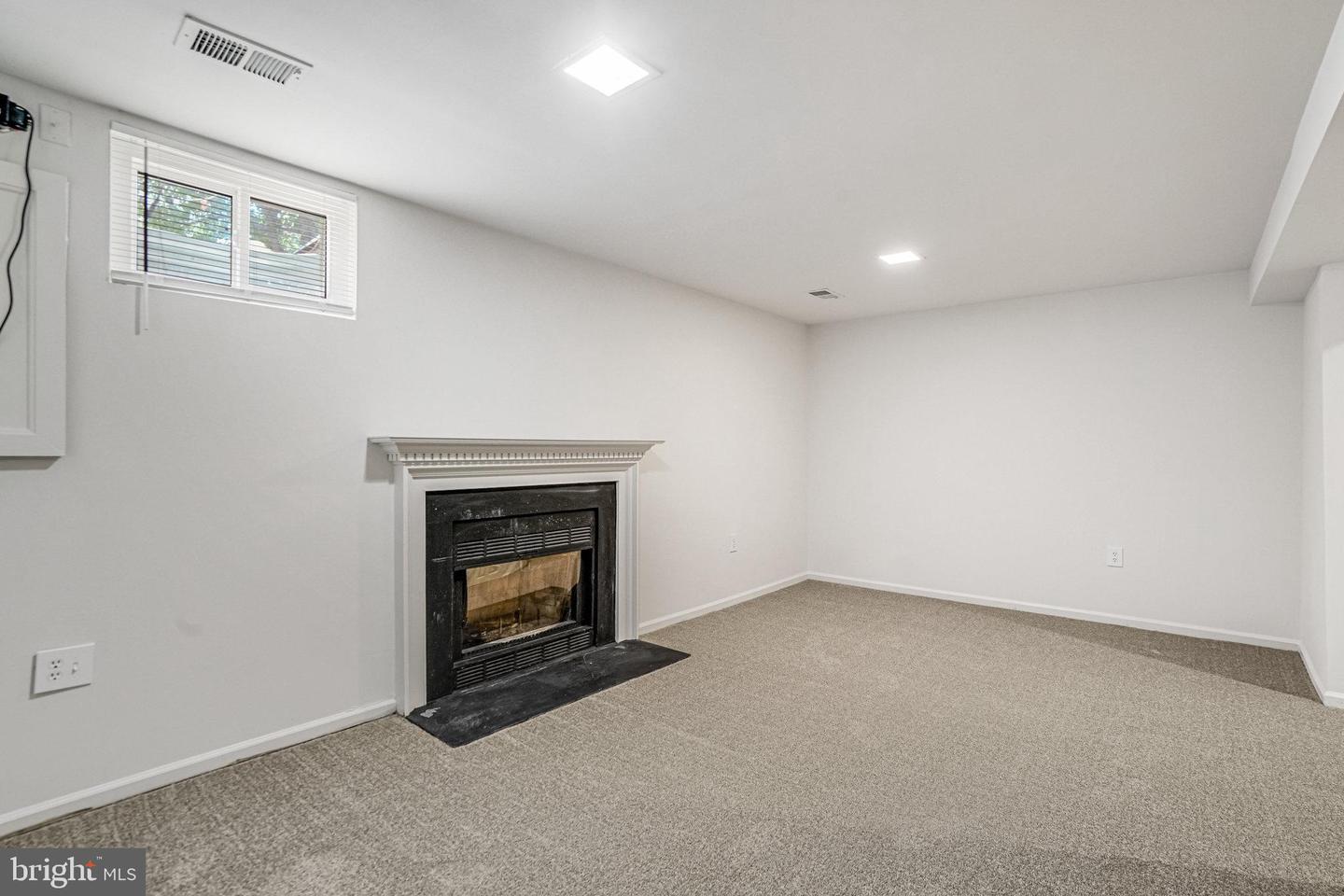 6573 SAND WEDGE CT, ALEXANDRIA, Virginia 22312, 3 Bedrooms Bedrooms, 12 Rooms Rooms,3 BathroomsBathrooms,Residential,For sale,6573 SAND WEDGE CT,VAFX2264420 MLS # VAFX2264420