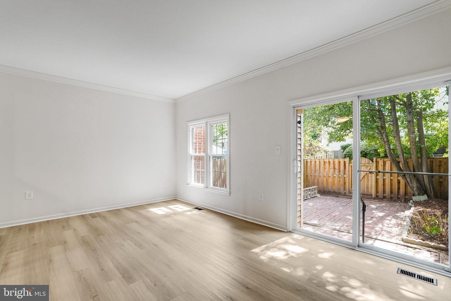 6573 SAND WEDGE CT, ALEXANDRIA, Virginia 22312, 3 Bedrooms Bedrooms, 12 Rooms Rooms,3 BathroomsBathrooms,Residential,For sale,6573 SAND WEDGE CT,VAFX2264420 MLS # VAFX2264420