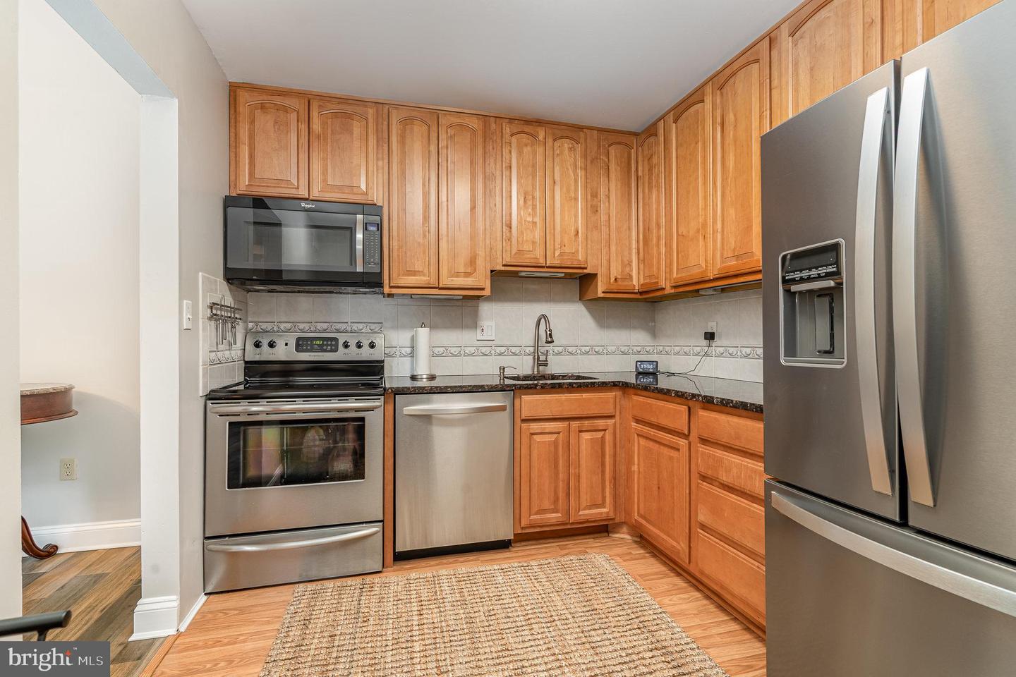 9720 KINGSBRIDGE DR #302, FAIRFAX, Virginia 22031, 2 Bedrooms Bedrooms, ,1 BathroomBathrooms,Residential,For sale,9720 KINGSBRIDGE DR #302,VAFX2264424 MLS # VAFX2264424