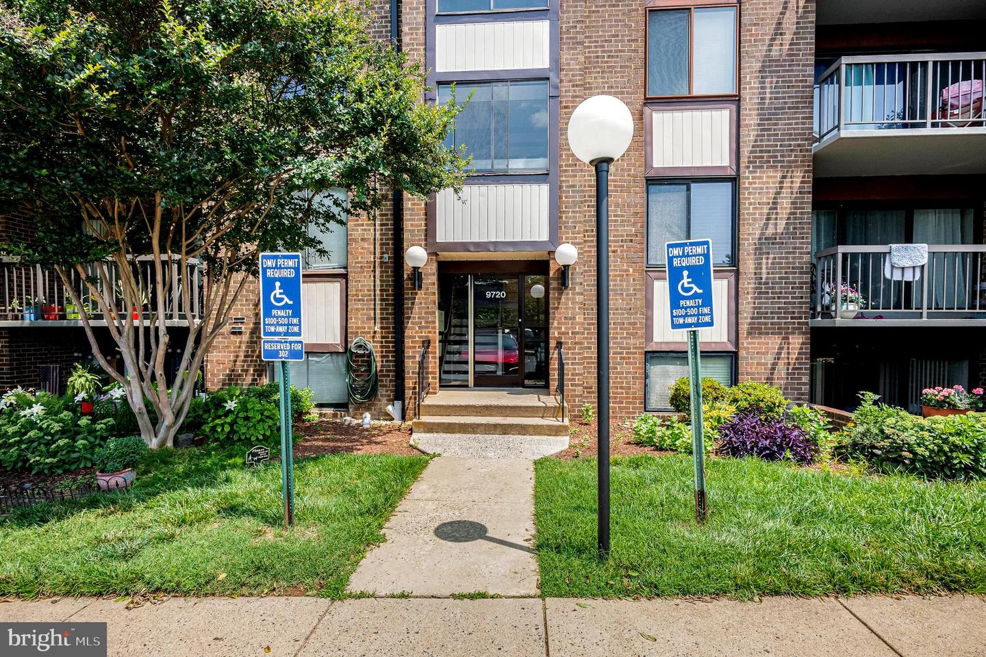9720 KINGSBRIDGE DR #302, FAIRFAX, Virginia 22031, 2 Bedrooms Bedrooms, ,1 BathroomBathrooms,Residential,For sale,9720 KINGSBRIDGE DR #302,VAFX2264424 MLS # VAFX2264424
