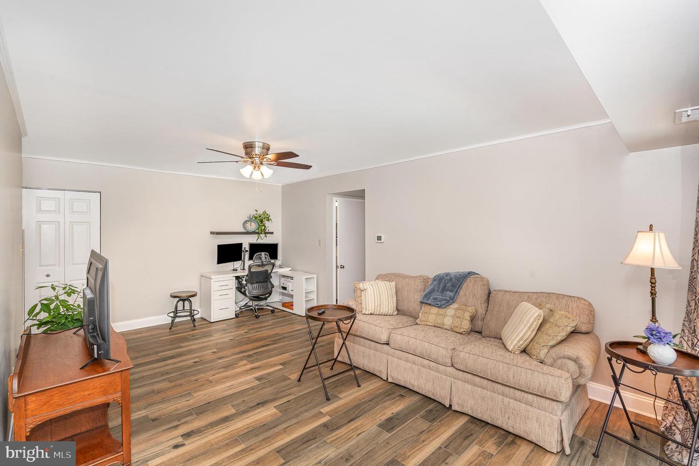 9720 KINGSBRIDGE DR #302, FAIRFAX, Virginia 22031, 2 Bedrooms Bedrooms, ,1 BathroomBathrooms,Residential,For sale,9720 KINGSBRIDGE DR #302,VAFX2264424 MLS # VAFX2264424