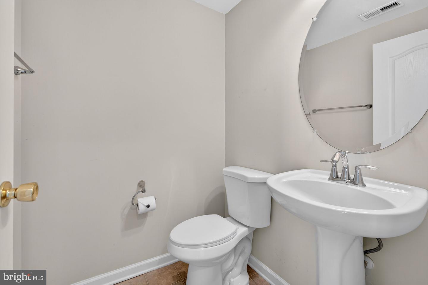 303 PRESTWICK LN, STEPHENS CITY, Virginia 22655, 3 Bedrooms Bedrooms, ,2 BathroomsBathrooms,Residential,For sale,303 PRESTWICK LN,VAFV2036530 MLS # VAFV2036530