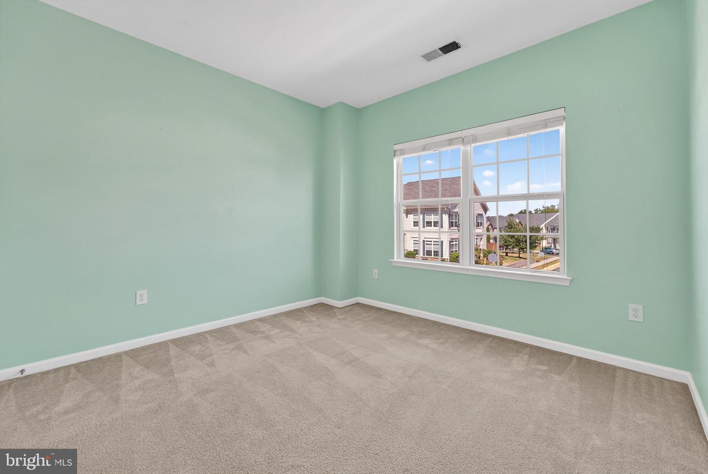 303 PRESTWICK LN, STEPHENS CITY, Virginia 22655, 3 Bedrooms Bedrooms, ,2 BathroomsBathrooms,Residential,For sale,303 PRESTWICK LN,VAFV2036530 MLS # VAFV2036530
