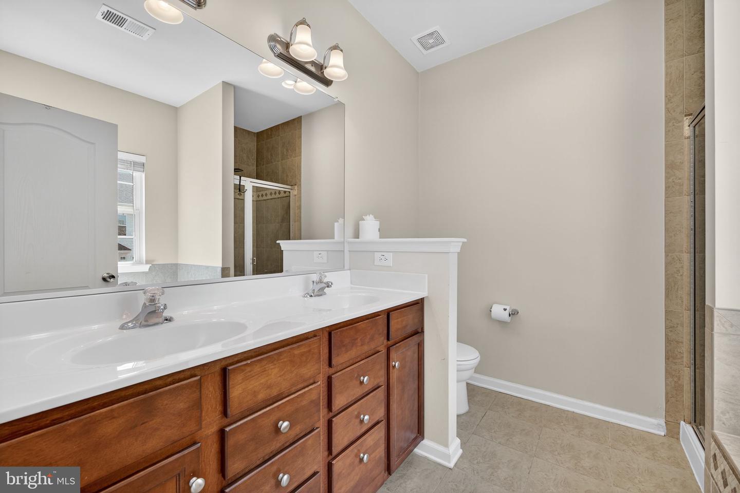 303 PRESTWICK LN, STEPHENS CITY, Virginia 22655, 3 Bedrooms Bedrooms, ,2 BathroomsBathrooms,Residential,For sale,303 PRESTWICK LN,VAFV2036530 MLS # VAFV2036530