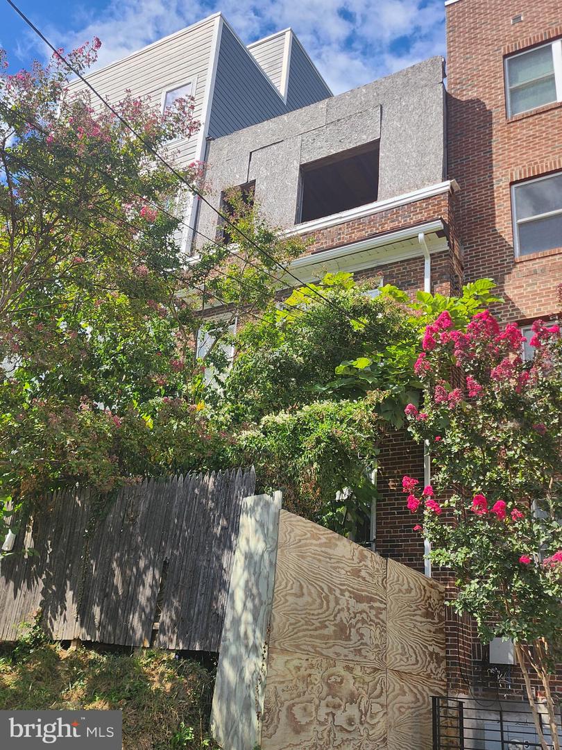 523 KENNEDY ST NW, WASHINGTON, District Of Columbia 20011, ,Residential,For sale,523 KENNEDY ST NW,DCDC2217886 MLS # DCDC2217886