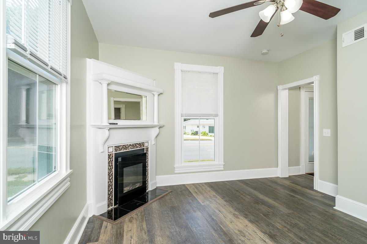 632 E MARKET ST, HARRISONBURG, Virginia 22801, 5 Bedrooms Bedrooms, ,2 BathroomsBathrooms,Residential,For sale,632 E MARKET ST,VAHC2000484 MLS # VAHC2000484