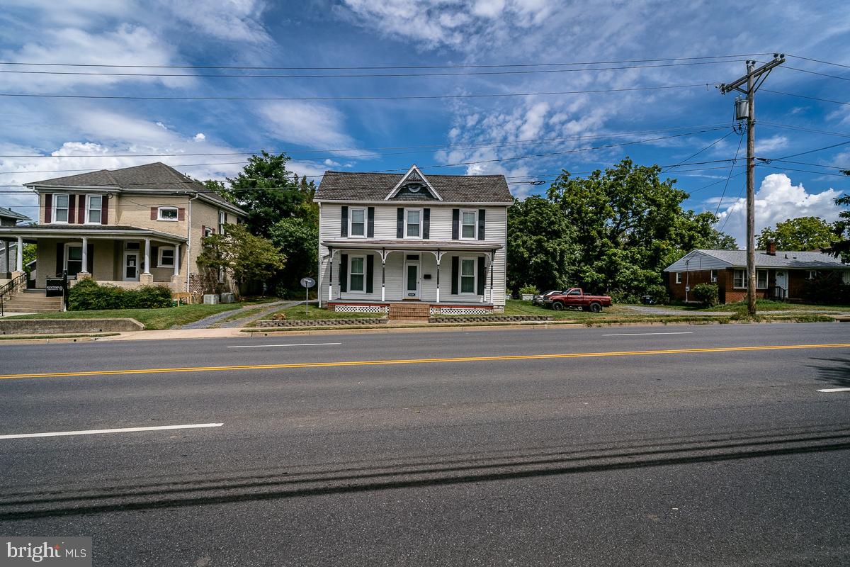 632 E MARKET ST, HARRISONBURG, Virginia 22801, 5 Bedrooms Bedrooms, ,2 BathroomsBathrooms,Residential,For sale,632 E MARKET ST,VAHC2000484 MLS # VAHC2000484