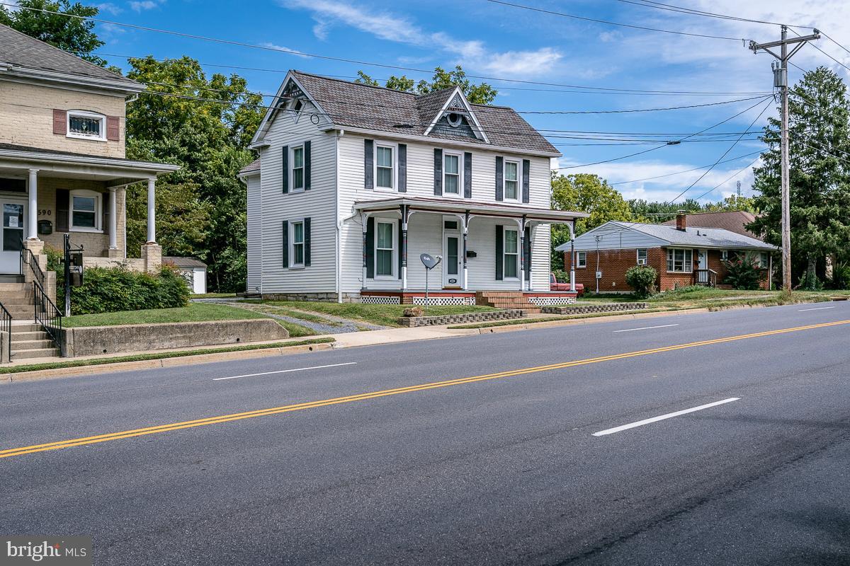 632 E MARKET ST, HARRISONBURG, Virginia 22801, 5 Bedrooms Bedrooms, ,2 BathroomsBathrooms,Residential,For sale,632 E MARKET ST,VAHC2000484 MLS # VAHC2000484