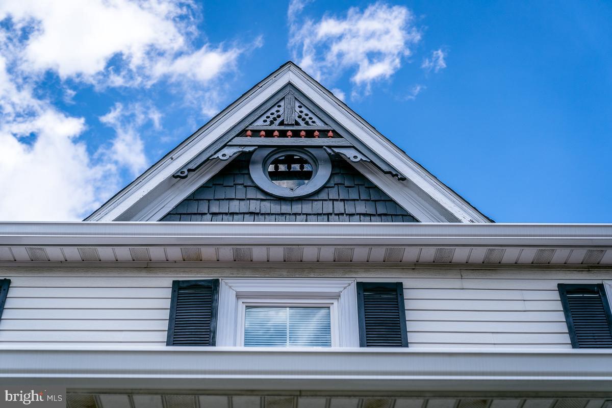 632 E MARKET ST, HARRISONBURG, Virginia 22801, 5 Bedrooms Bedrooms, ,2 BathroomsBathrooms,Residential,For sale,632 E MARKET ST,VAHC2000484 MLS # VAHC2000484