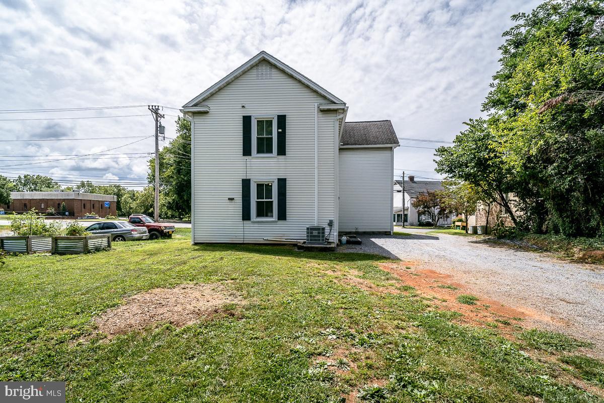 632 E MARKET ST, HARRISONBURG, Virginia 22801, 5 Bedrooms Bedrooms, ,2 BathroomsBathrooms,Residential,For sale,632 E MARKET ST,VAHC2000484 MLS # VAHC2000484