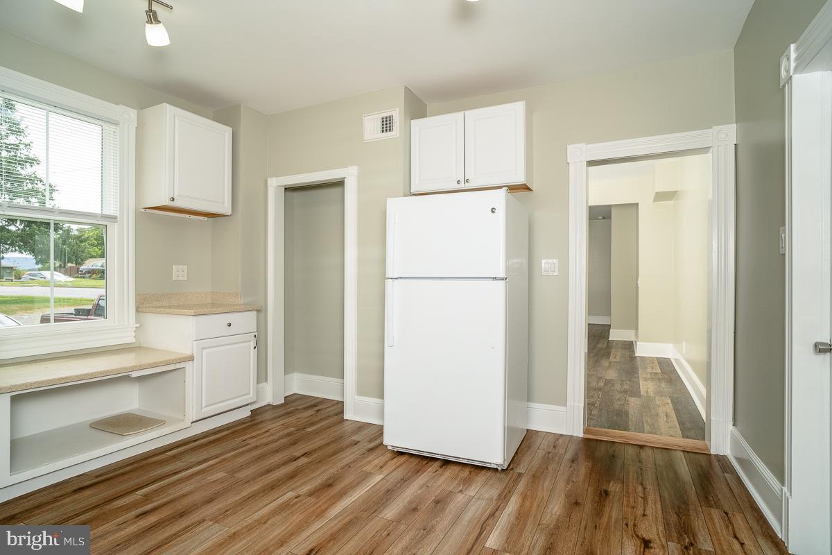 632 E MARKET ST, HARRISONBURG, Virginia 22801, 5 Bedrooms Bedrooms, ,2 BathroomsBathrooms,Residential,For sale,632 E MARKET ST,VAHC2000484 MLS # VAHC2000484