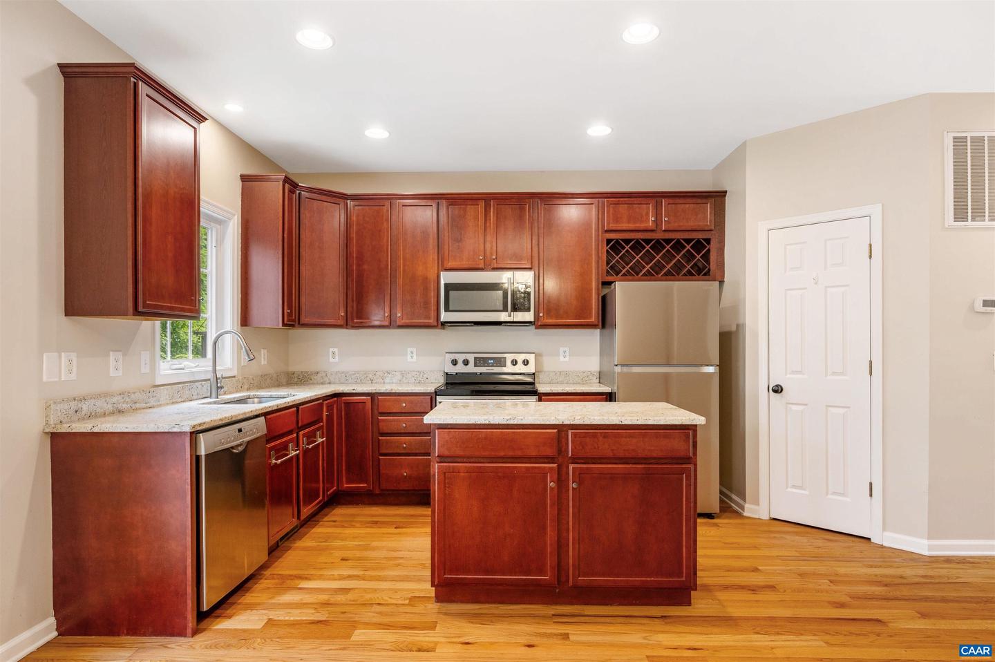 139 OLD FIFTH CIR, CHARLOTTESVILLE, Virginia 22903, 4 Bedrooms Bedrooms, ,3 BathroomsBathrooms,Residential,For sale,139 OLD FIFTH CIR,668471 MLS # 668471