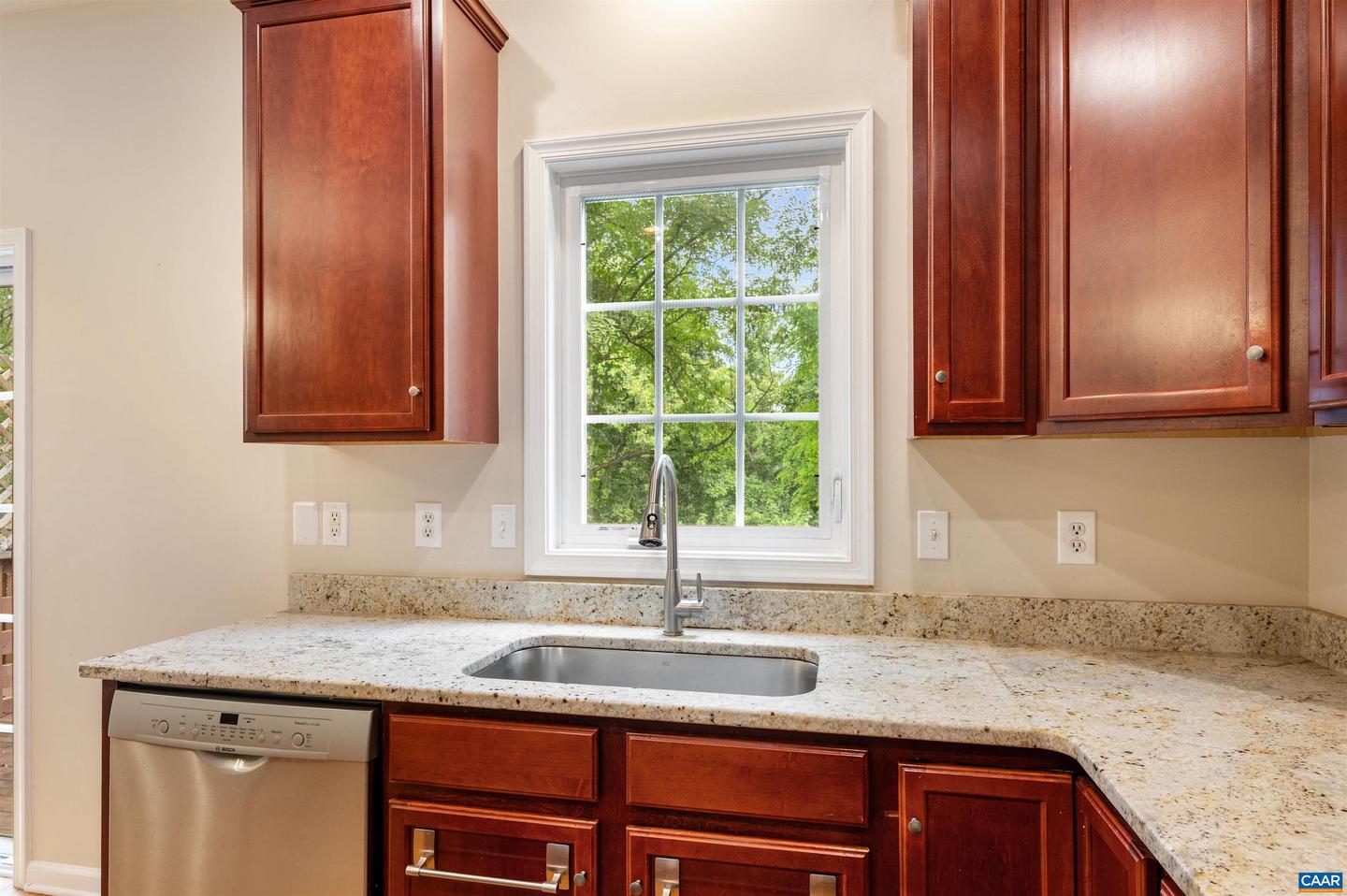 139 OLD FIFTH CIR, CHARLOTTESVILLE, Virginia 22903, 4 Bedrooms Bedrooms, ,3 BathroomsBathrooms,Residential,For sale,139 OLD FIFTH CIR,668471 MLS # 668471
