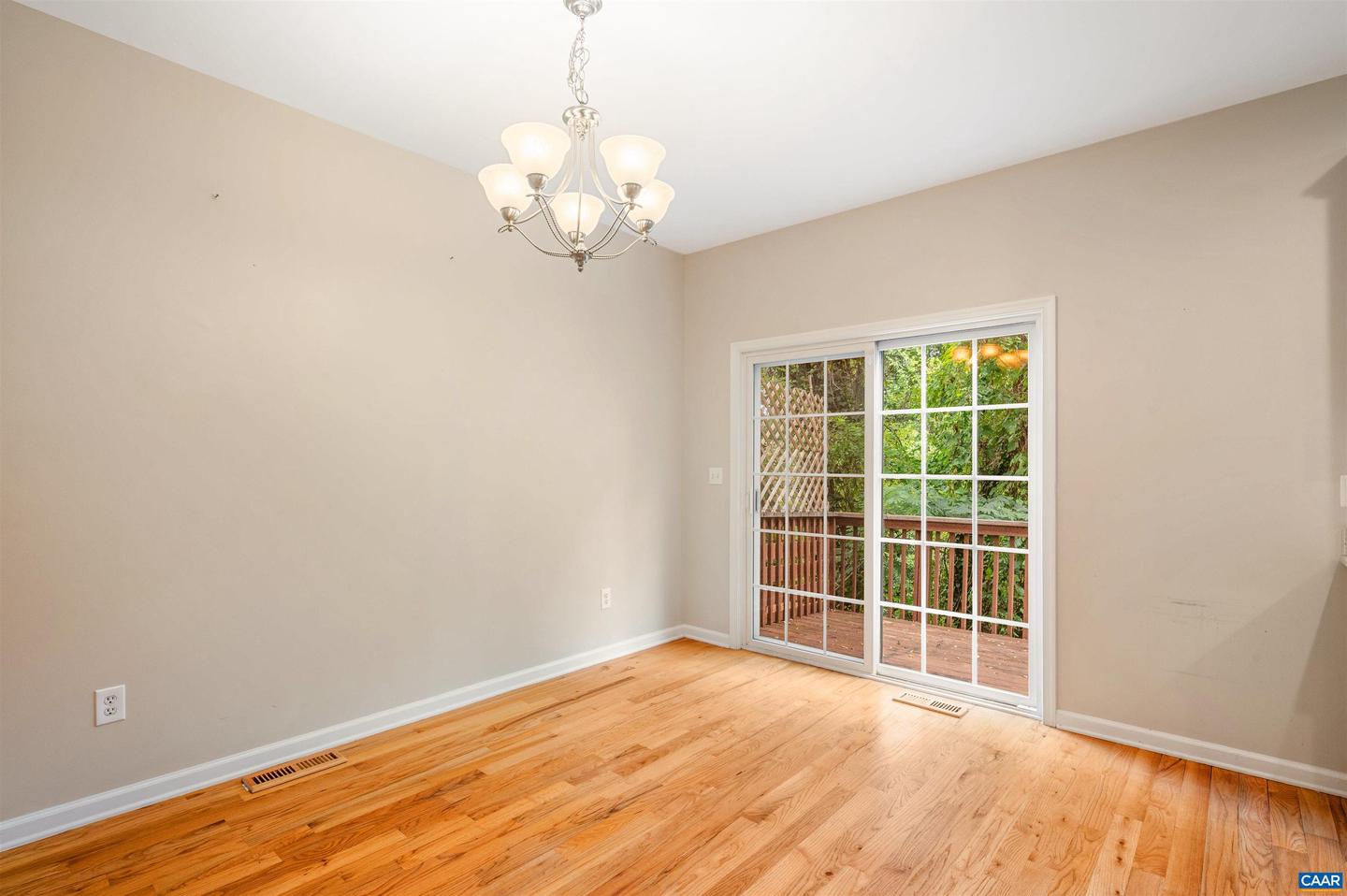 139 OLD FIFTH CIR, CHARLOTTESVILLE, Virginia 22903, 4 Bedrooms Bedrooms, ,3 BathroomsBathrooms,Residential,For sale,139 OLD FIFTH CIR,668471 MLS # 668471