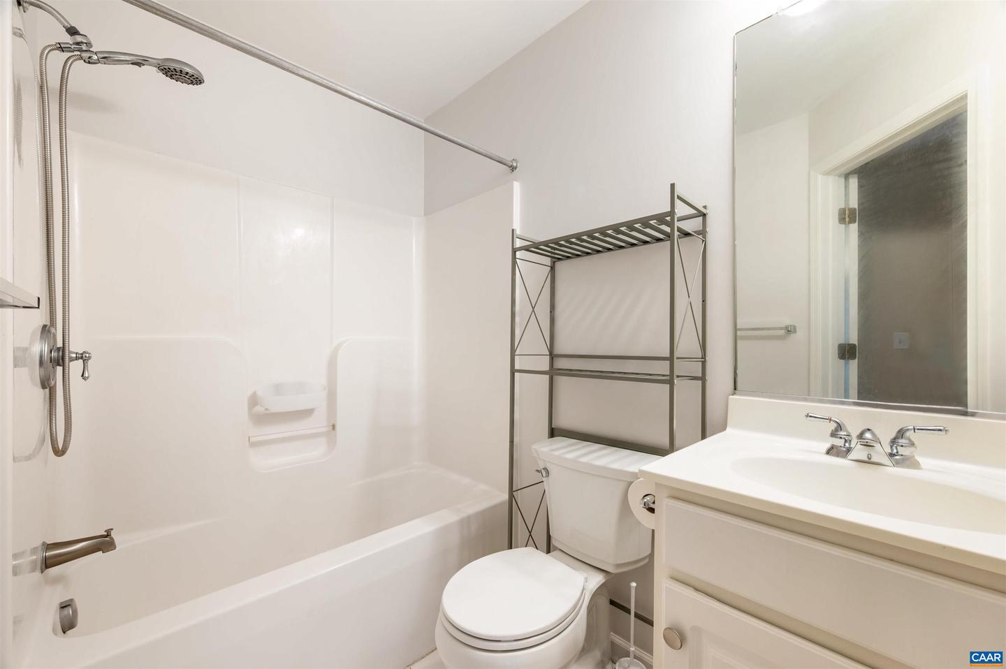 139 OLD FIFTH CIR, CHARLOTTESVILLE, Virginia 22903, 4 Bedrooms Bedrooms, ,3 BathroomsBathrooms,Residential,For sale,139 OLD FIFTH CIR,668471 MLS # 668471