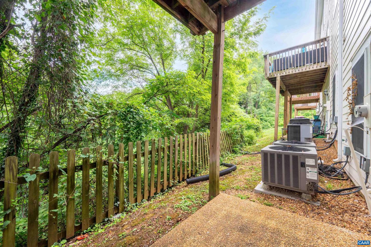 139 OLD FIFTH CIR, CHARLOTTESVILLE, Virginia 22903, 4 Bedrooms Bedrooms, ,3 BathroomsBathrooms,Residential,For sale,139 OLD FIFTH CIR,668471 MLS # 668471