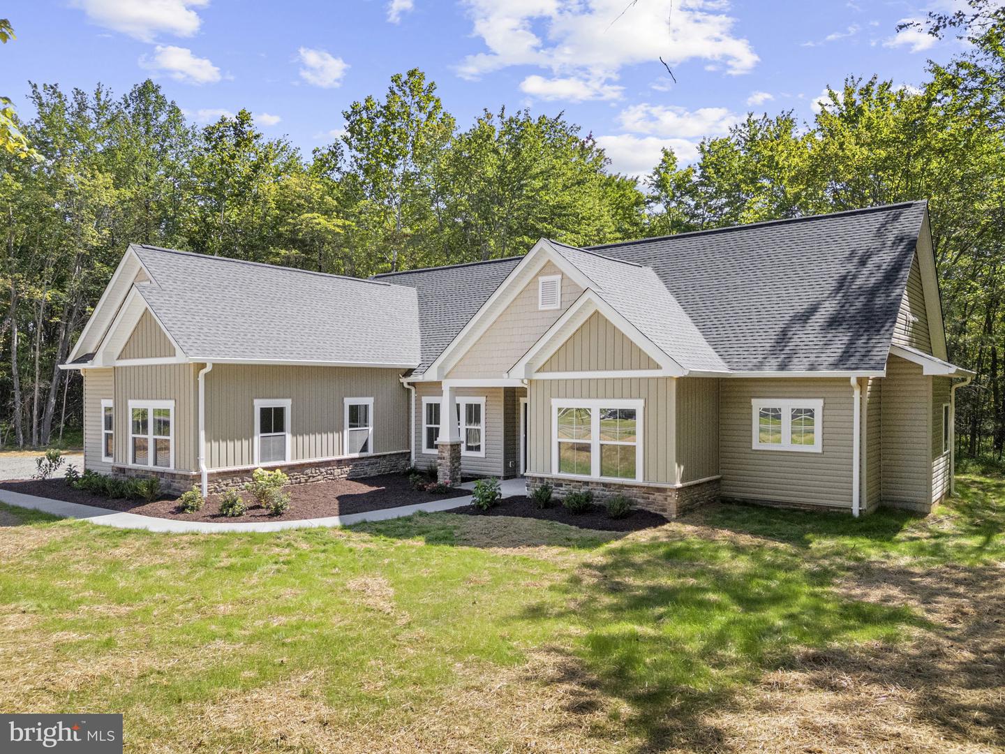 7329 RILEY RD, WARRENTON, Virginia 20187, 4 Bedrooms Bedrooms, ,3 BathroomsBathrooms,Residential,For sale,7329 RILEY RD,VAFQ2018132 MLS # VAFQ2018132