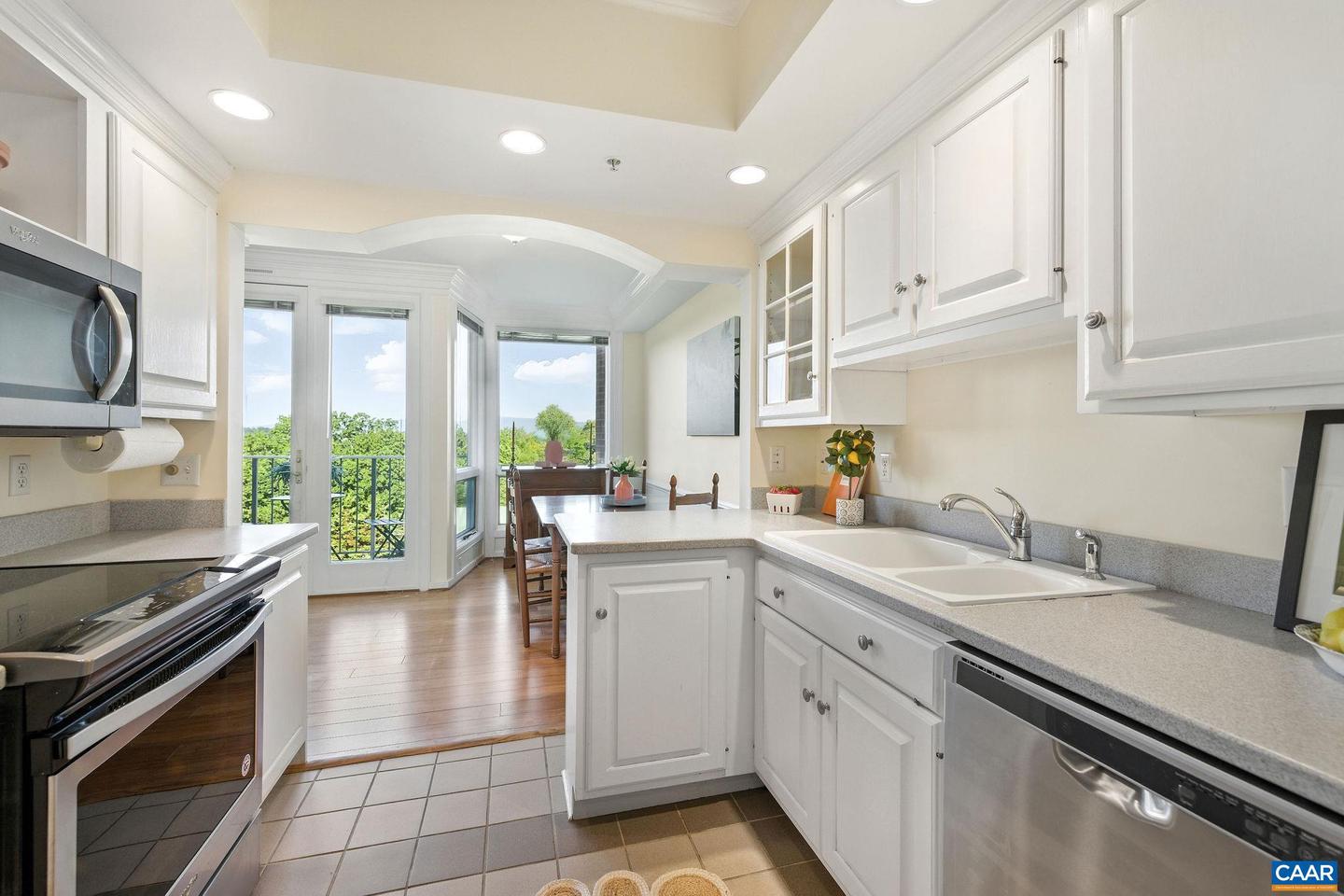 500 CRESTWOOD DR #1405, CHARLOTTESVILLE, Virginia 22903, 1 Bedroom Bedrooms, ,1 BathroomBathrooms,Residential,For sale,500 CRESTWOOD DR #1405,668478 MLS # 668478
