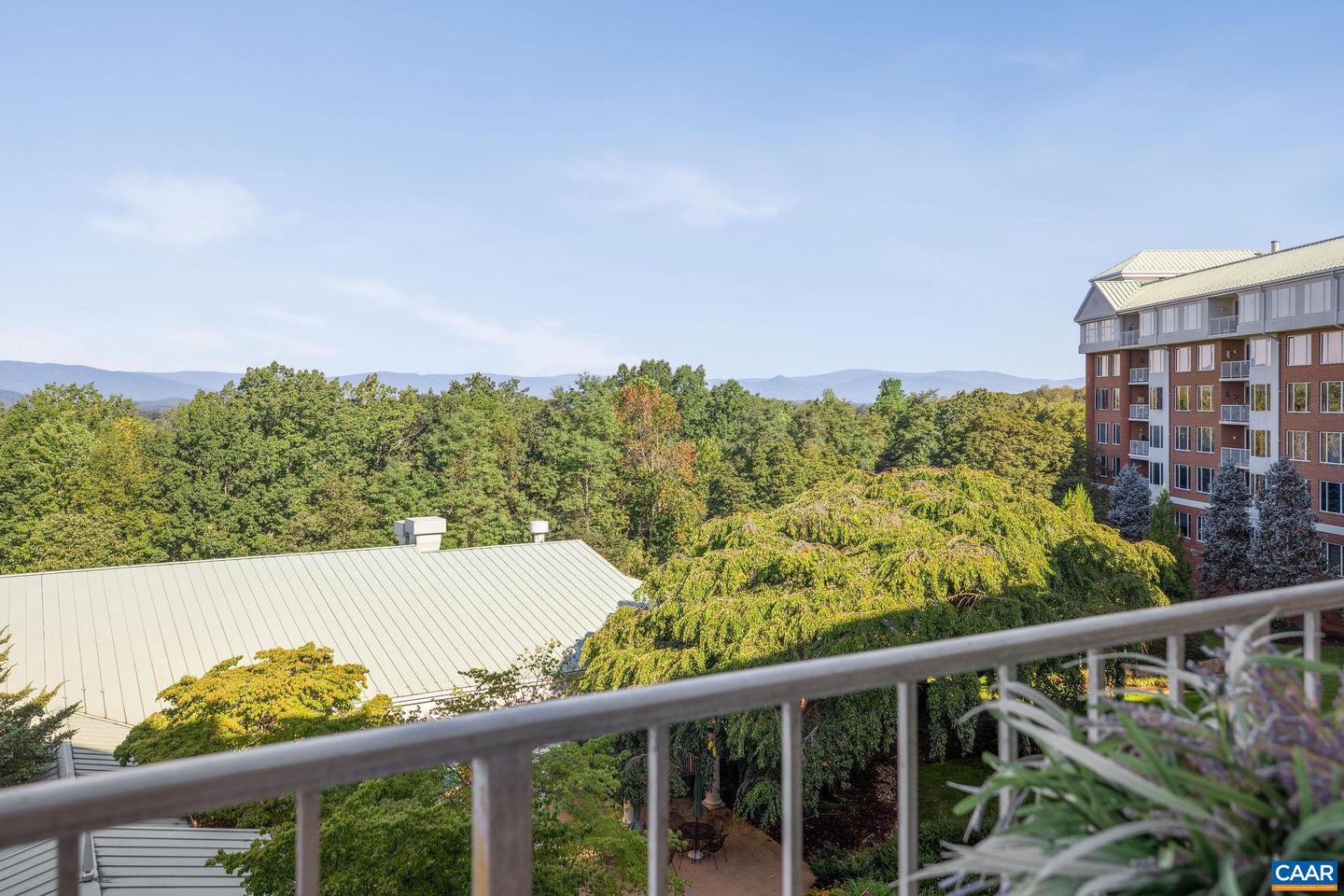 500 CRESTWOOD DR #1405, CHARLOTTESVILLE, Virginia 22903, 1 Bedroom Bedrooms, ,1 BathroomBathrooms,Residential,For sale,500 CRESTWOOD DR #1405,668478 MLS # 668478