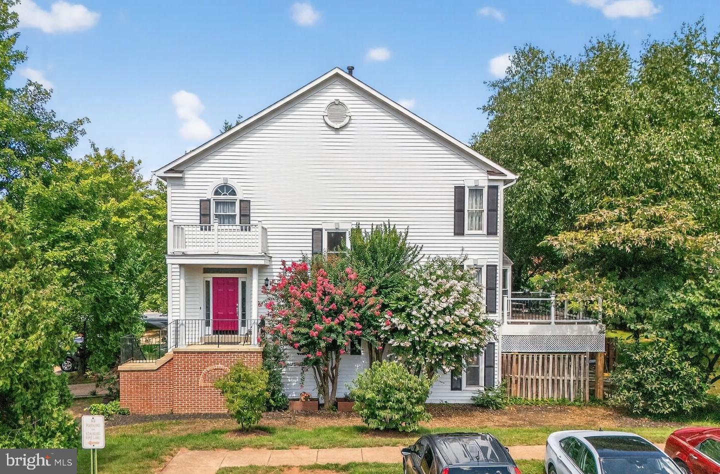 20970 PROMONTORY SQ, STERLING, Virginia 20165, 3 Bedrooms Bedrooms, 7 Rooms Rooms,3 BathroomsBathrooms,Residential,For sale,20970 PROMONTORY SQ,VALO2098368 MLS # VALO2098368