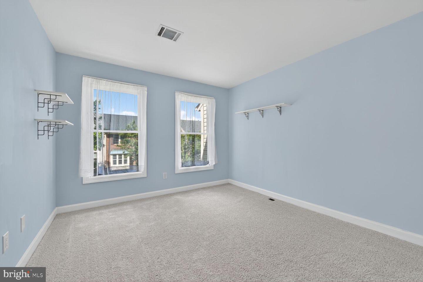 20970 PROMONTORY SQ, STERLING, Virginia 20165, 3 Bedrooms Bedrooms, 7 Rooms Rooms,3 BathroomsBathrooms,Residential,For sale,20970 PROMONTORY SQ,VALO2098368 MLS # VALO2098368