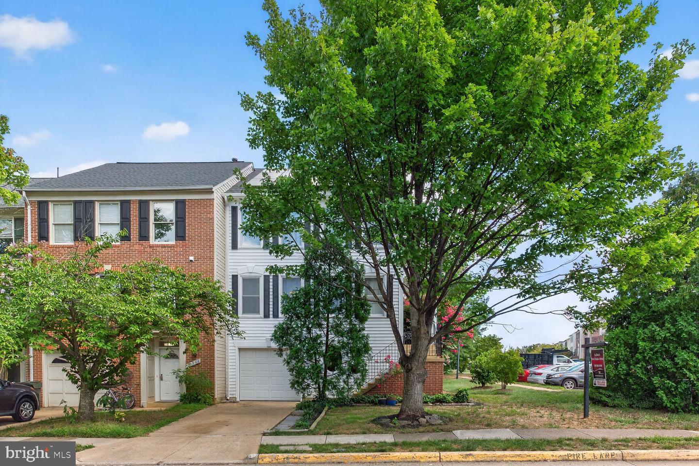20970 PROMONTORY SQ, STERLING, Virginia 20165, 3 Bedrooms Bedrooms, 7 Rooms Rooms,3 BathroomsBathrooms,Residential,For sale,20970 PROMONTORY SQ,VALO2098368 MLS # VALO2098368