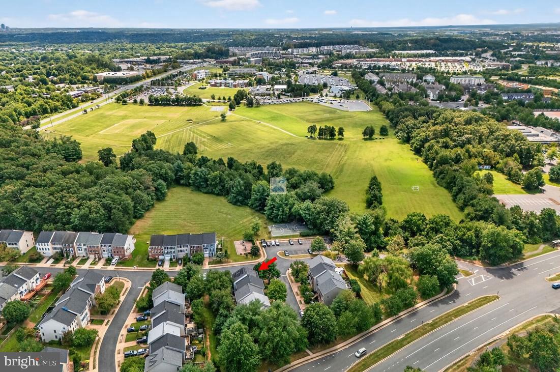 20970 PROMONTORY SQ, STERLING, Virginia 20165, 3 Bedrooms Bedrooms, 7 Rooms Rooms,3 BathroomsBathrooms,Residential,For sale,20970 PROMONTORY SQ,VALO2098368 MLS # VALO2098368
