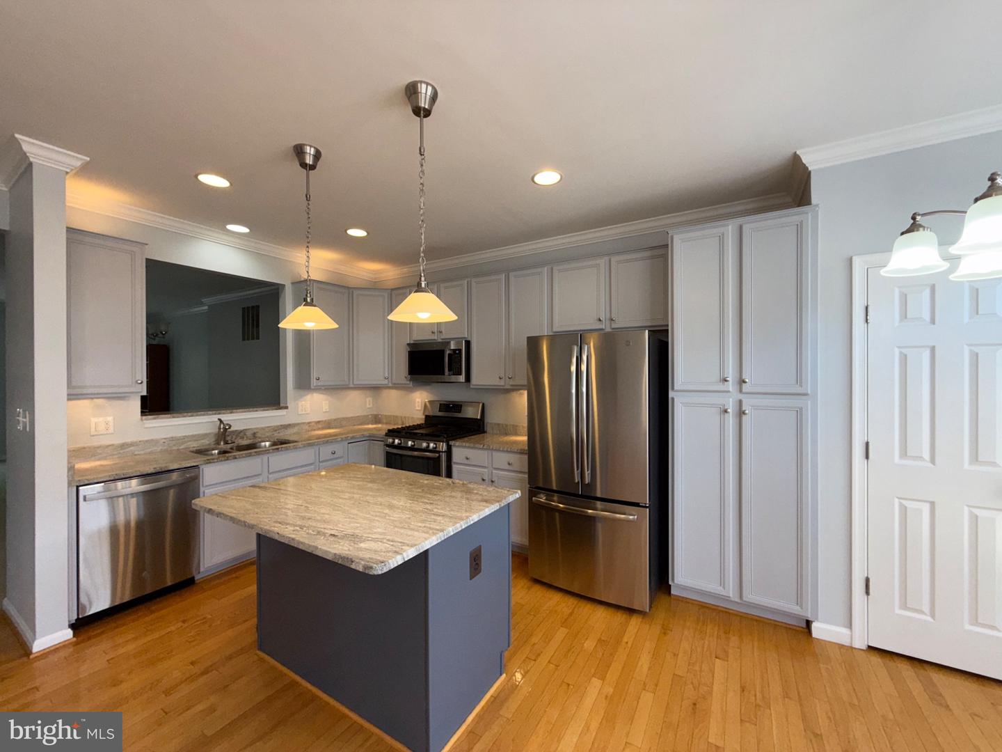 12912 LEATHERWOOD LN, WOODBRIDGE, Virginia 22192, 3 Bedrooms Bedrooms, 9 Rooms Rooms,2 BathroomsBathrooms,Residential,For sale,12912 LEATHERWOOD LN,VAPW2100342 MLS # VAPW2100342