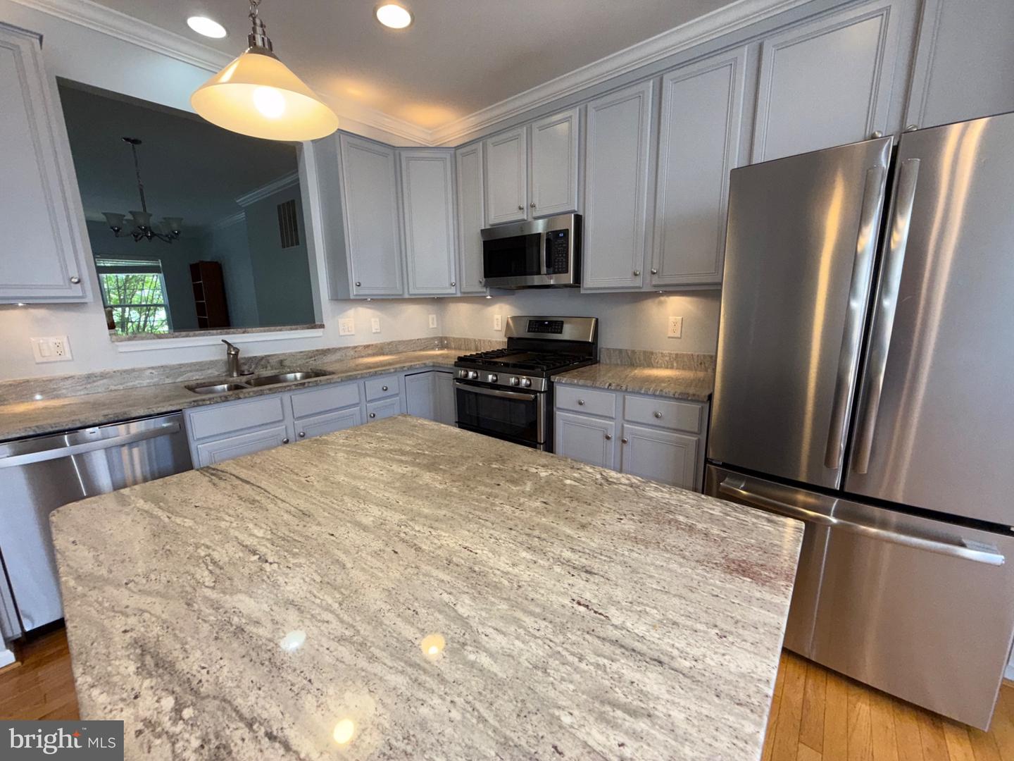 12912 LEATHERWOOD LN, WOODBRIDGE, Virginia 22192, 3 Bedrooms Bedrooms, 9 Rooms Rooms,2 BathroomsBathrooms,Residential,For sale,12912 LEATHERWOOD LN,VAPW2100342 MLS # VAPW2100342