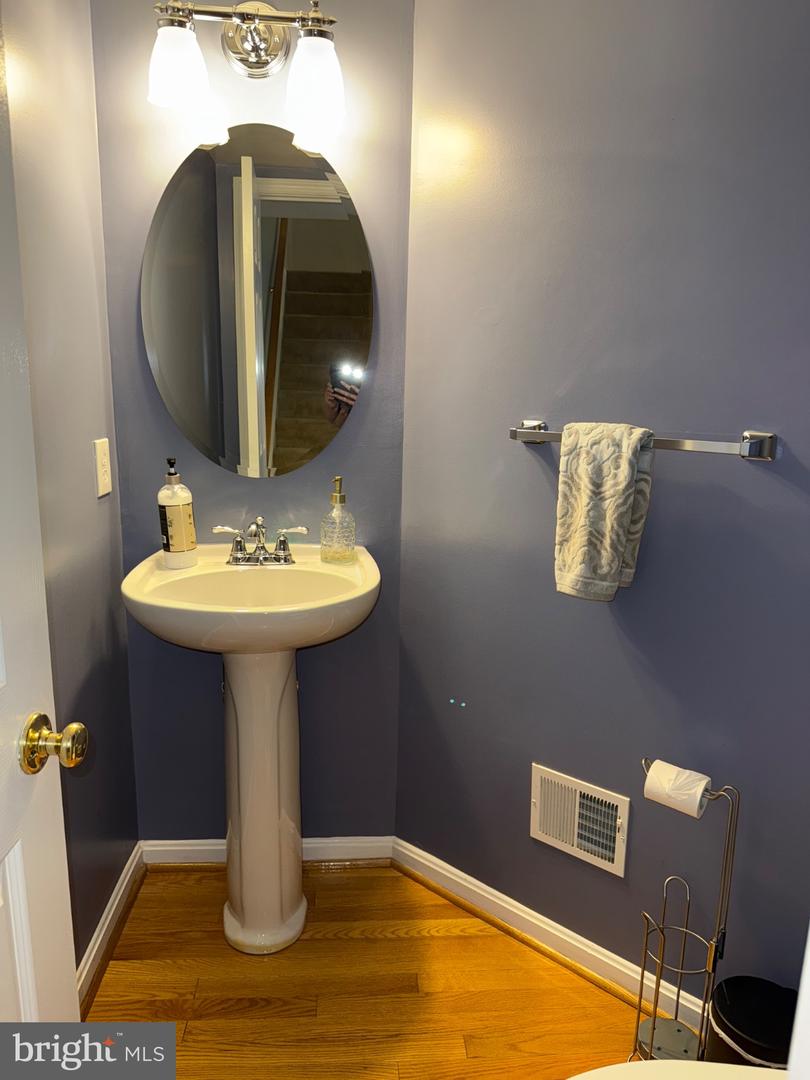 12912 LEATHERWOOD LN, WOODBRIDGE, Virginia 22192, 3 Bedrooms Bedrooms, 9 Rooms Rooms,2 BathroomsBathrooms,Residential,For sale,12912 LEATHERWOOD LN,VAPW2100342 MLS # VAPW2100342