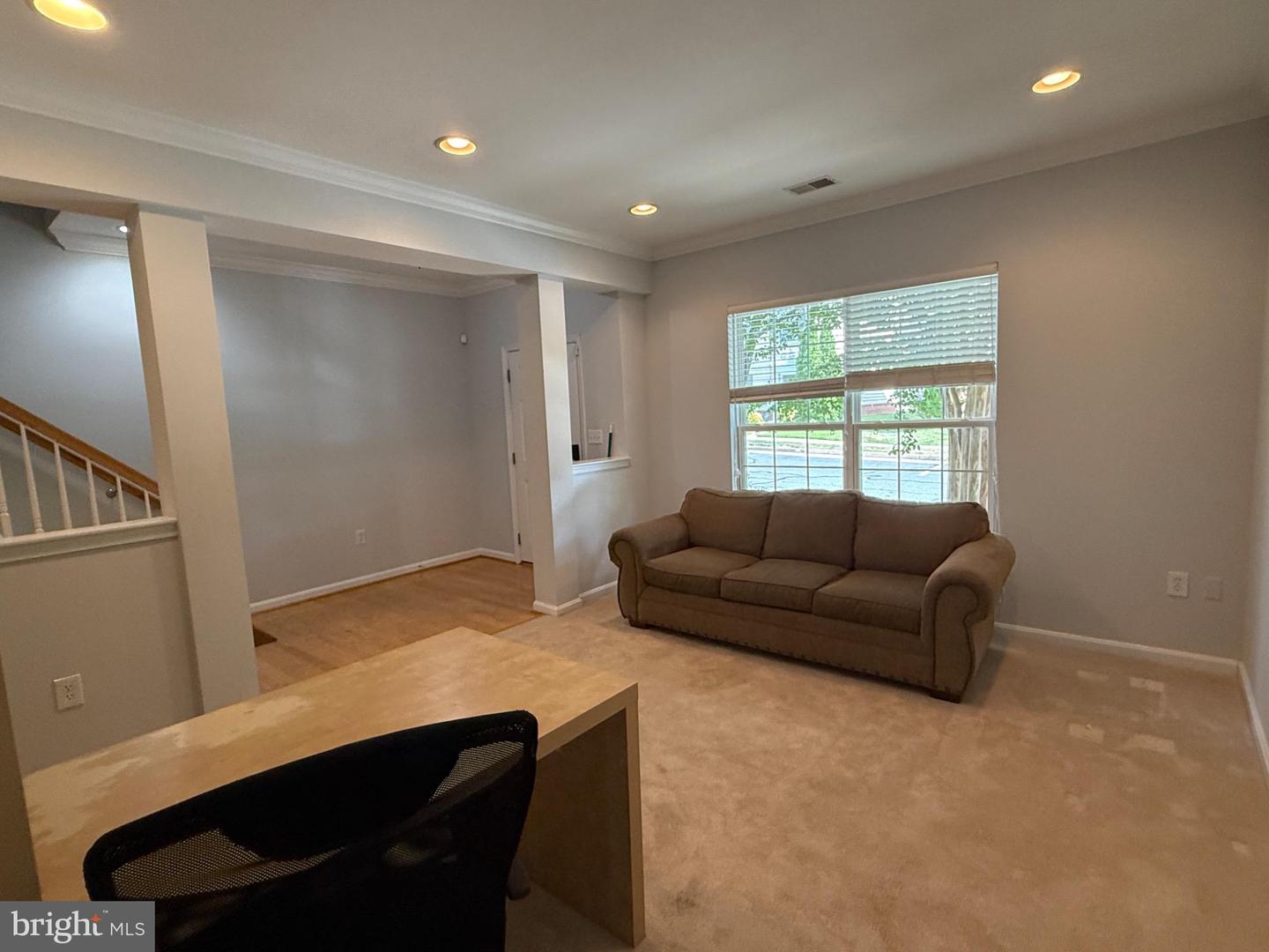 12912 LEATHERWOOD LN, WOODBRIDGE, Virginia 22192, 3 Bedrooms Bedrooms, 9 Rooms Rooms,2 BathroomsBathrooms,Residential,For sale,12912 LEATHERWOOD LN,VAPW2100342 MLS # VAPW2100342