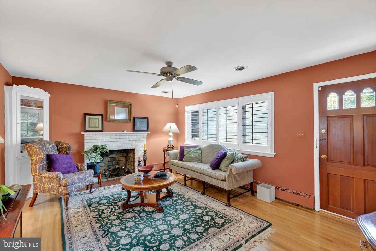 431 CREEK CROSSING RD NE, VIENNA, Virginia 22180, 3 Bedrooms Bedrooms, ,3 BathroomsBathrooms,Residential,For sale,431 CREEK CROSSING RD NE,VAFX2258540 MLS # VAFX2258540