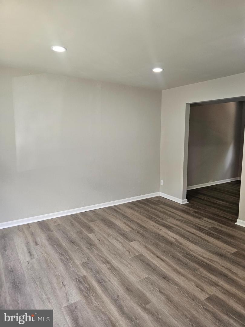 9 EVERGREEN LN, STAFFORD, Virginia 22554, 3 Bedrooms Bedrooms, ,2 BathroomsBathrooms,Residential,For sale,9 EVERGREEN LN,VAST2041344 MLS # VAST2041344