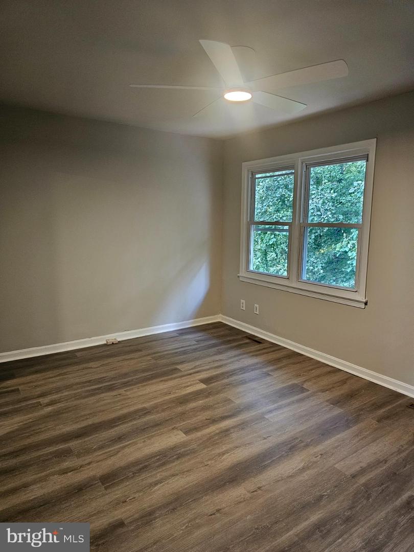 9 EVERGREEN LN, STAFFORD, Virginia 22554, 3 Bedrooms Bedrooms, ,2 BathroomsBathrooms,Residential,For sale,9 EVERGREEN LN,VAST2041344 MLS # VAST2041344