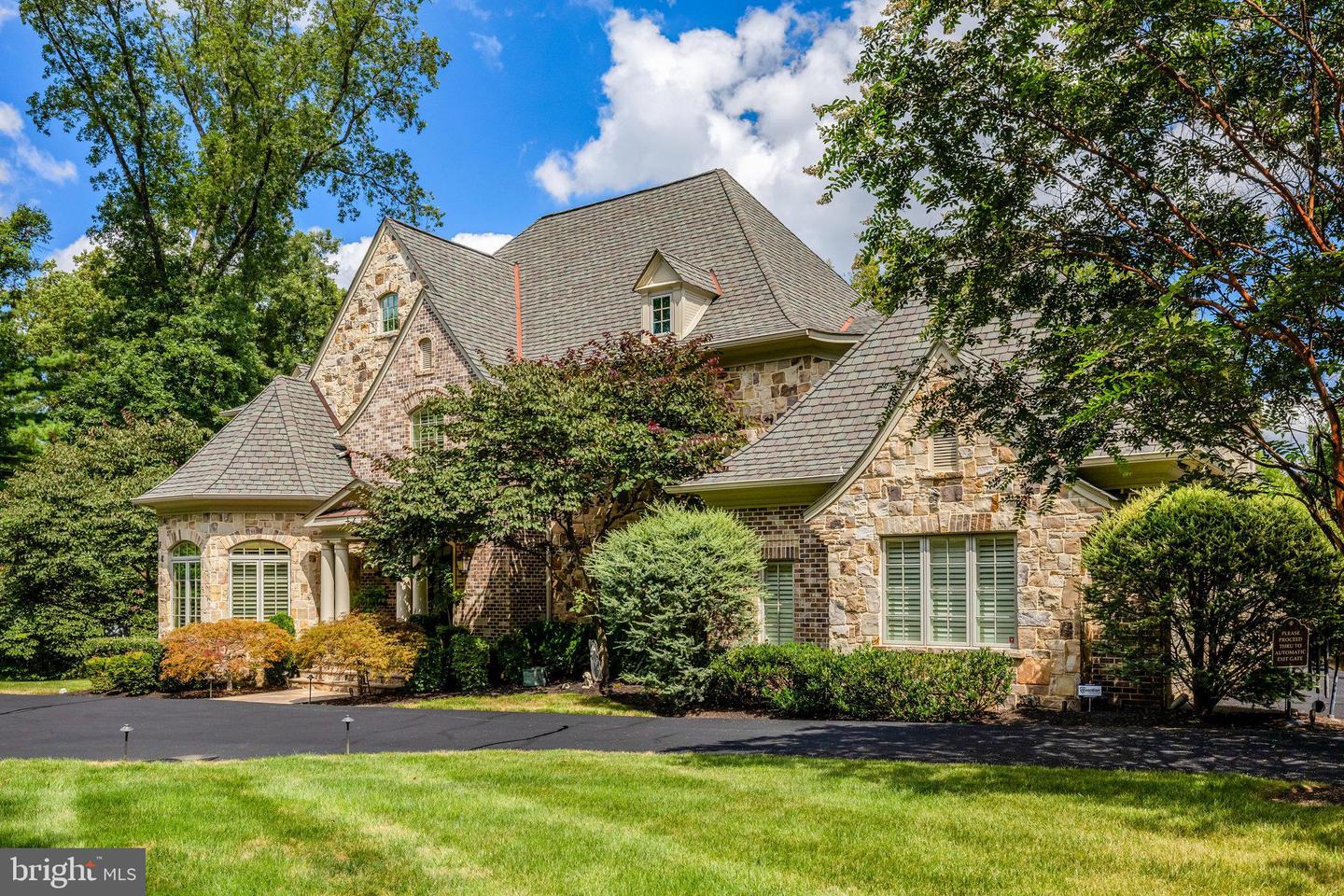 1239 DALEVIEW DR, MCLEAN, Virginia 22102, 5 Bedrooms Bedrooms, ,6 BathroomsBathrooms,Residential,For sale,1239 DALEVIEW DR,VAFX2258788 MLS # VAFX2258788