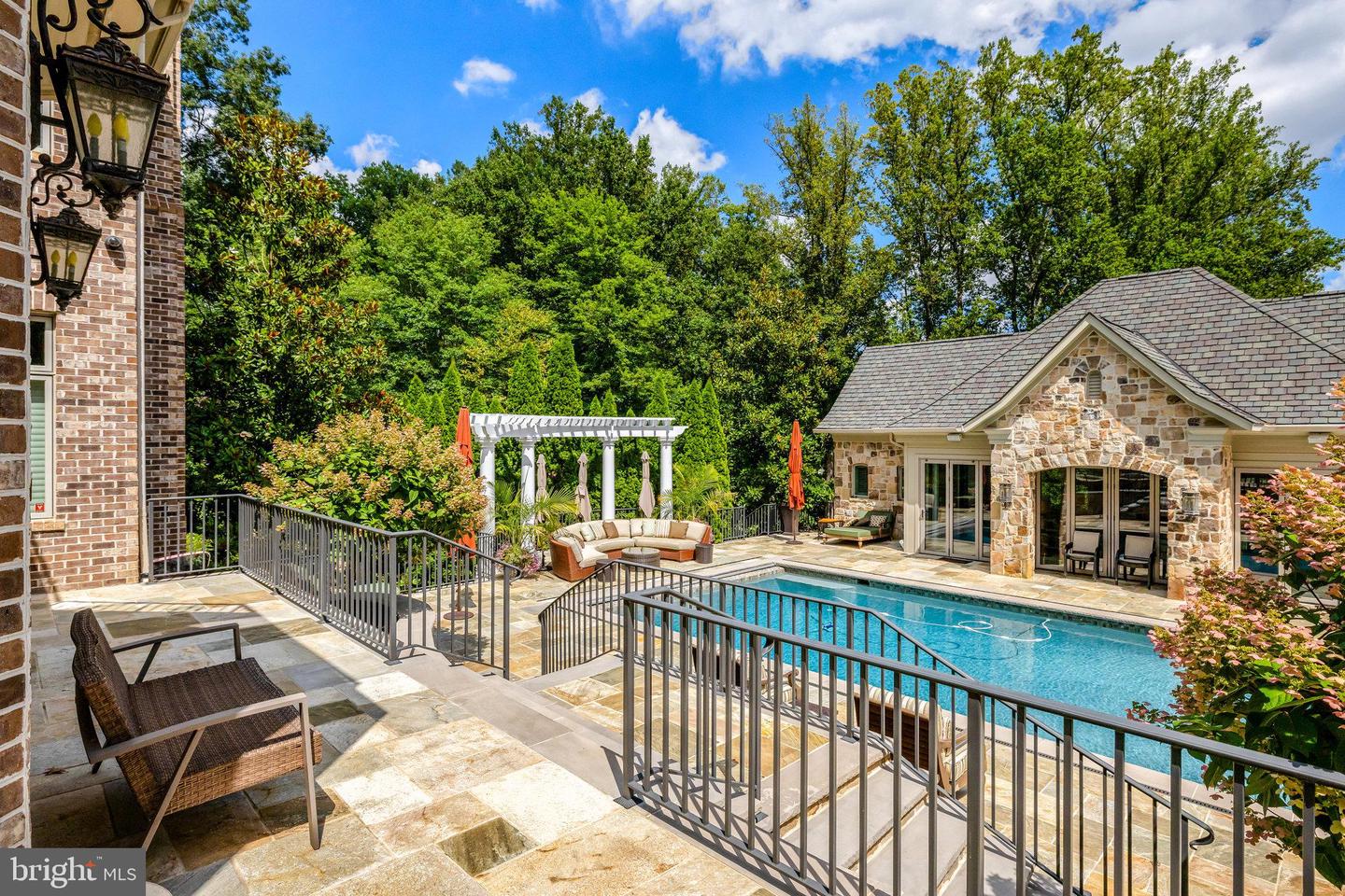 1239 DALEVIEW DR, MCLEAN, Virginia 22102, 5 Bedrooms Bedrooms, ,6 BathroomsBathrooms,Residential,For sale,1239 DALEVIEW DR,VAFX2258788 MLS # VAFX2258788