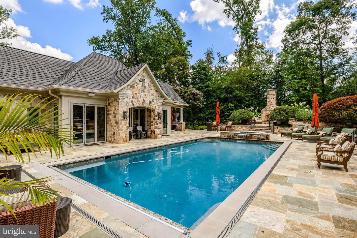 1239 DALEVIEW DR, MCLEAN, Virginia 22102, 5 Bedrooms Bedrooms, ,6 BathroomsBathrooms,Residential,For sale,1239 DALEVIEW DR,VAFX2258788 MLS # VAFX2258788