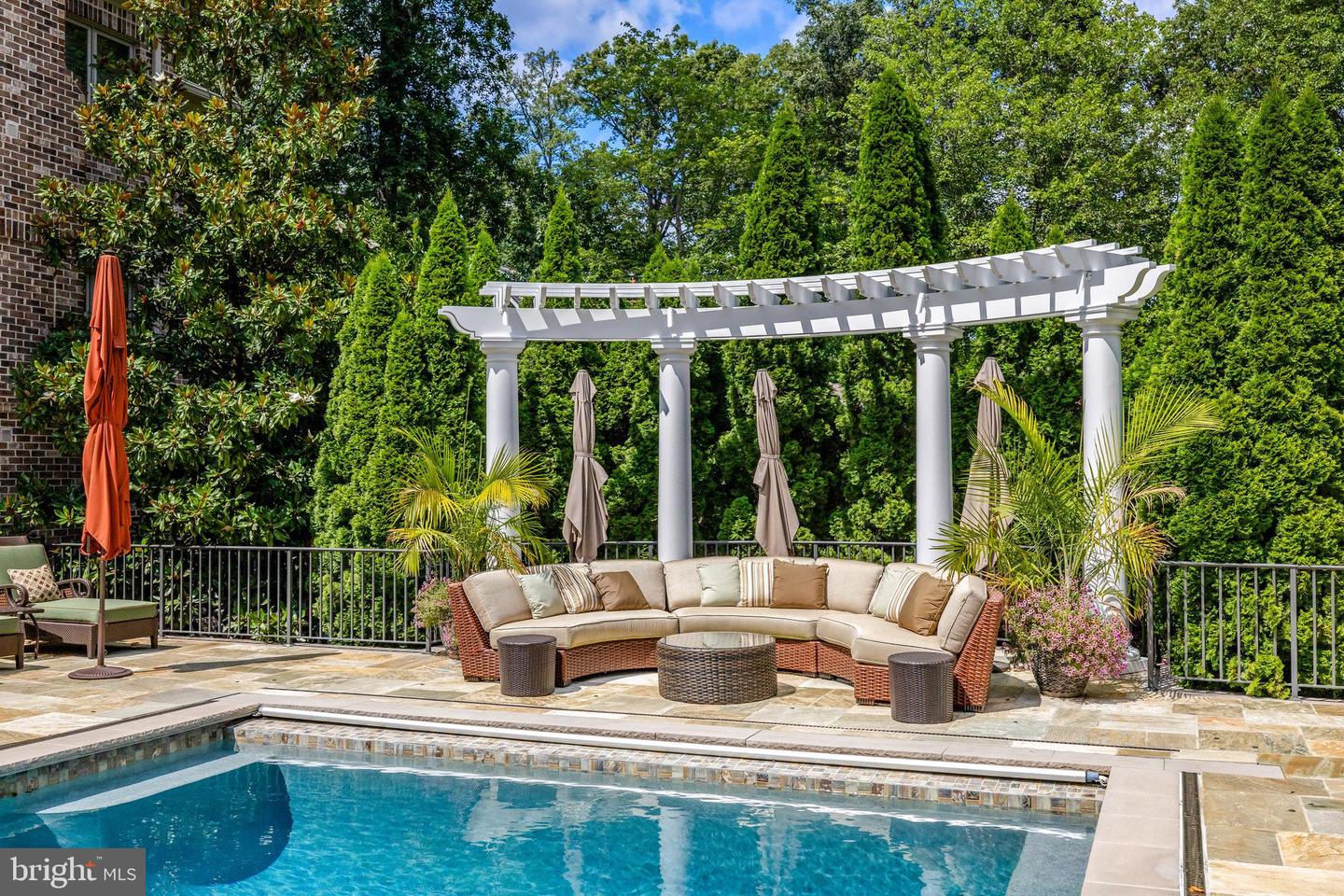 1239 DALEVIEW DR, MCLEAN, Virginia 22102, 5 Bedrooms Bedrooms, ,6 BathroomsBathrooms,Residential,For sale,1239 DALEVIEW DR,VAFX2258788 MLS # VAFX2258788