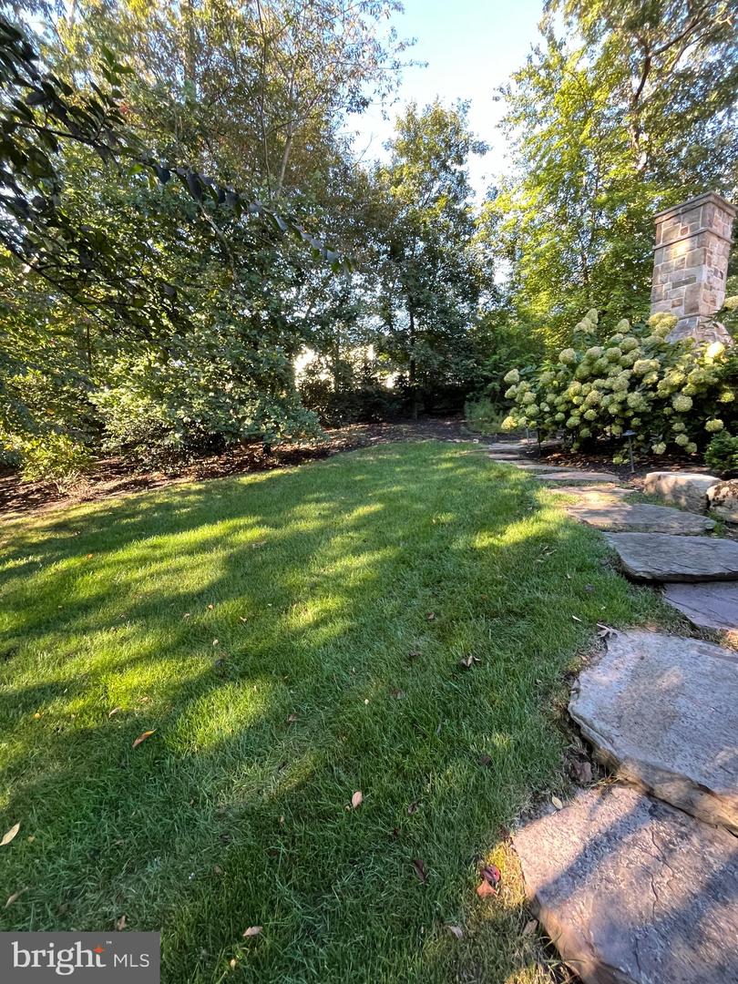 1239 DALEVIEW DR, MCLEAN, Virginia 22102, 5 Bedrooms Bedrooms, ,6 BathroomsBathrooms,Residential,For sale,1239 DALEVIEW DR,VAFX2258788 MLS # VAFX2258788