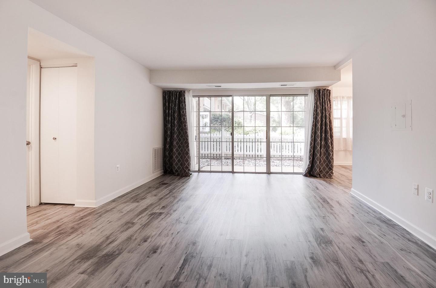 1942 KENNEDY DR #104, MCLEAN, Virginia 22102, 1 Bedroom Bedrooms, ,1 BathroomBathrooms,Residential,For sale,1942 KENNEDY DR #104,VAFX2258870 MLS # VAFX2258870